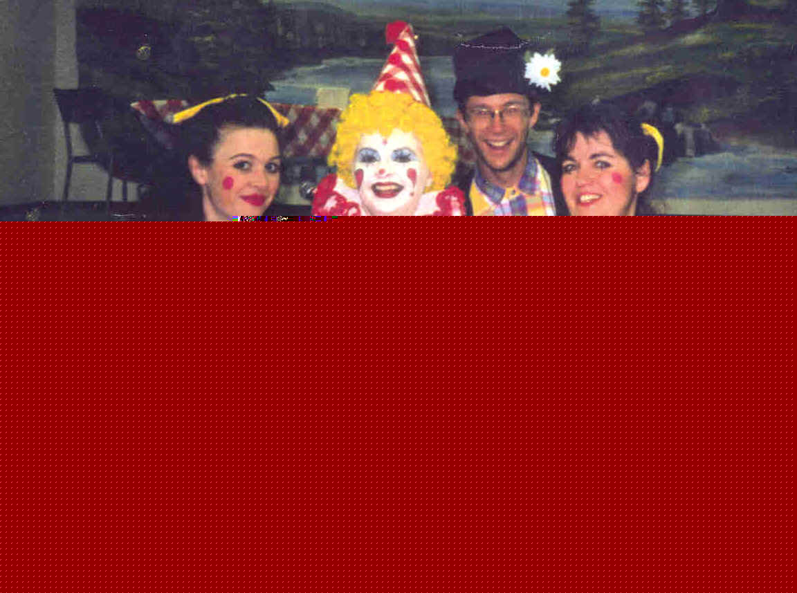 christyclown1.jpg (85377 bytes)